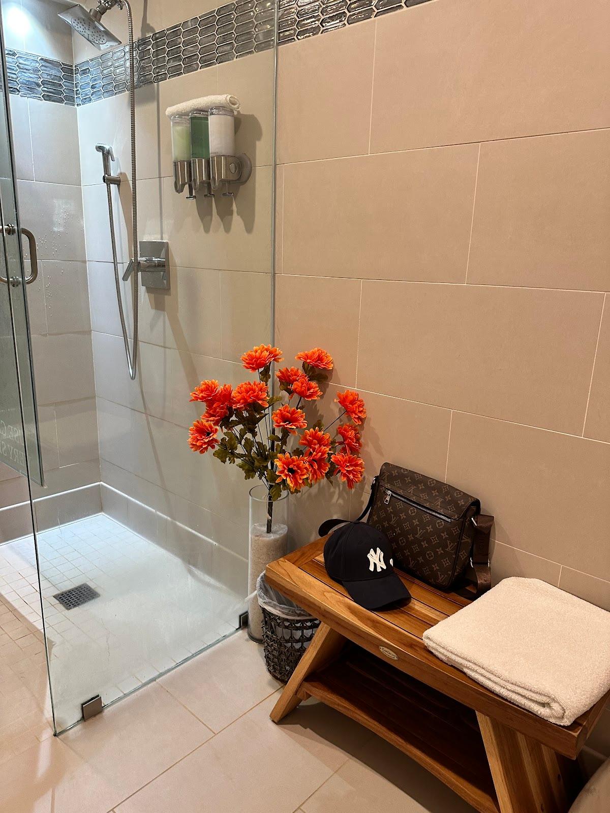 Floatopia Float Spa & Salt Cave — photo 4
