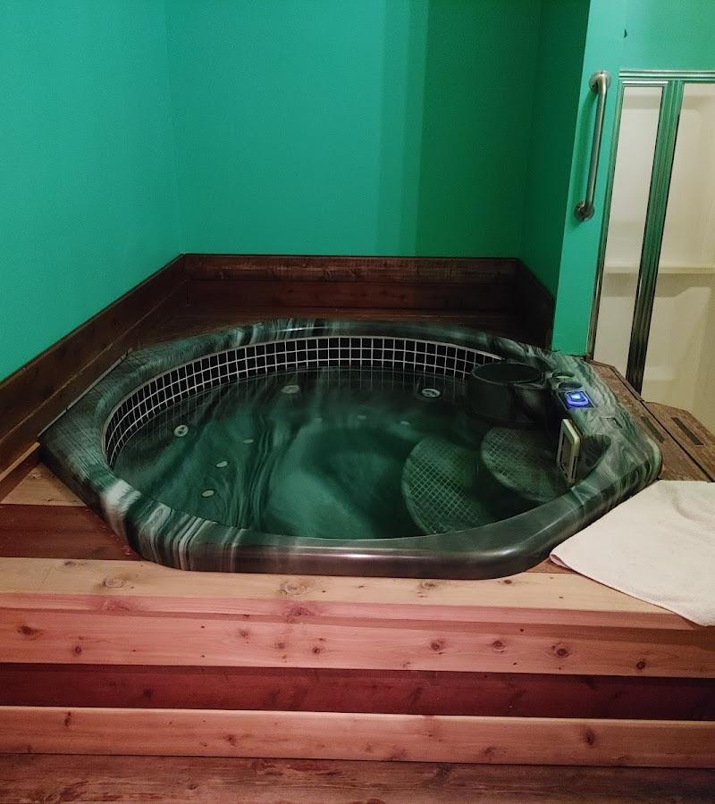 Southfield Family Sauna & Tub — recovery studio in Southfield, MI