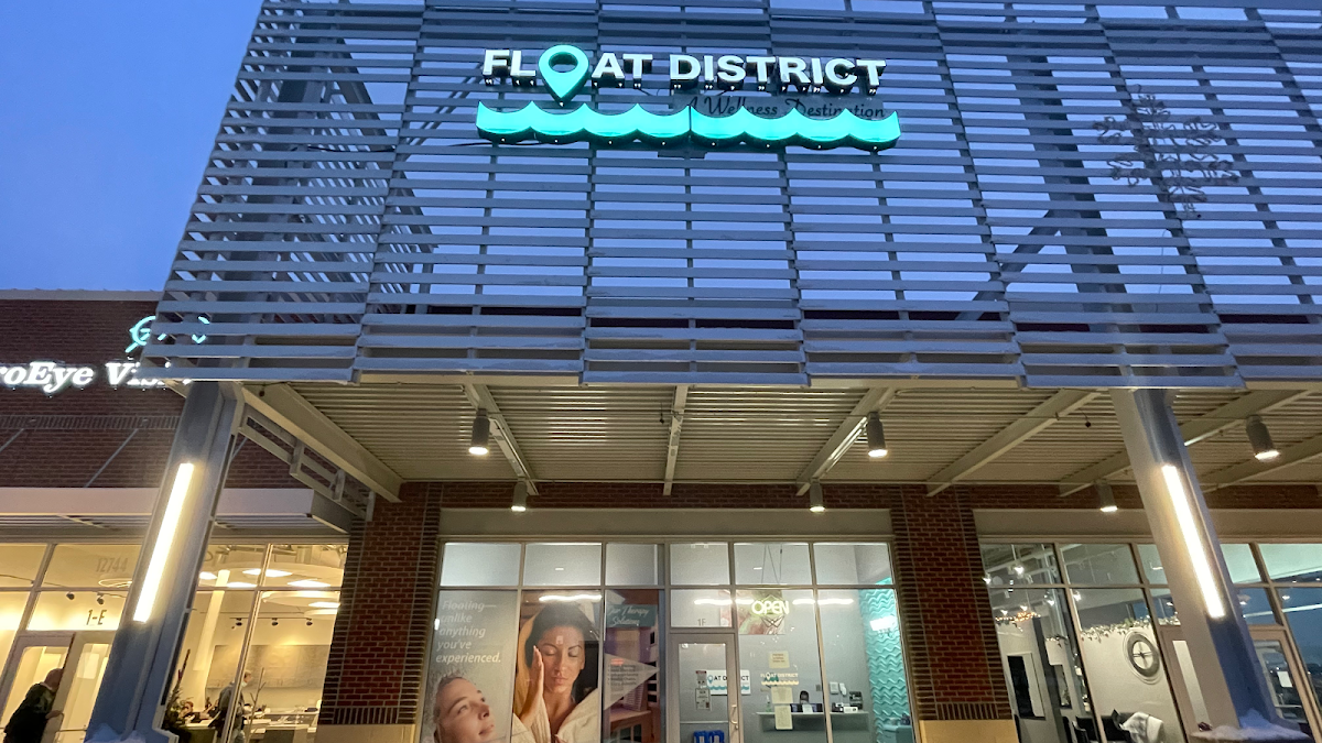 Float District — photo 3
