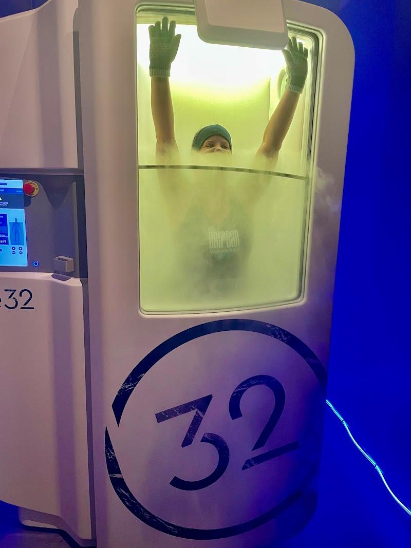 Blue 32 (Jacksonville) — recovery studio
