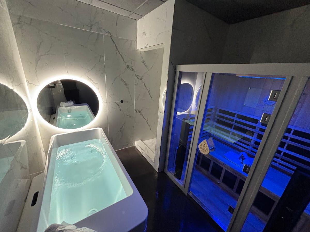 SweatHouz Hingham Contrast Therapy Studio — recovery studio