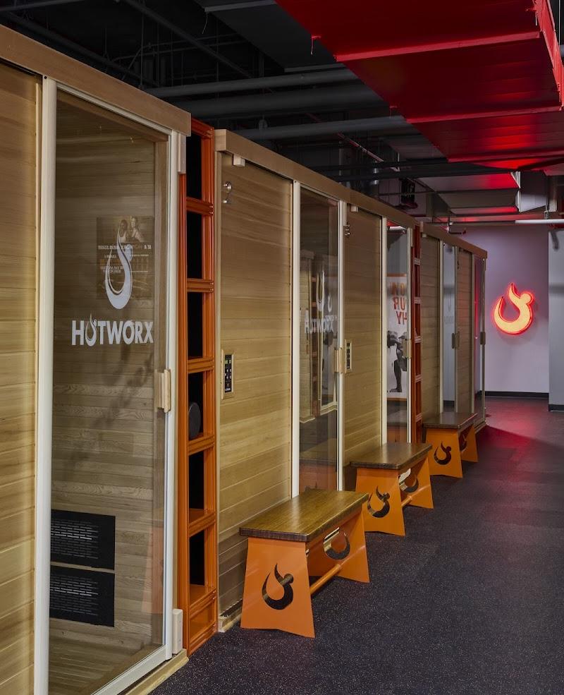 HOTWORX - Elmhurst, IL — recovery studio in Elmhurst, IL