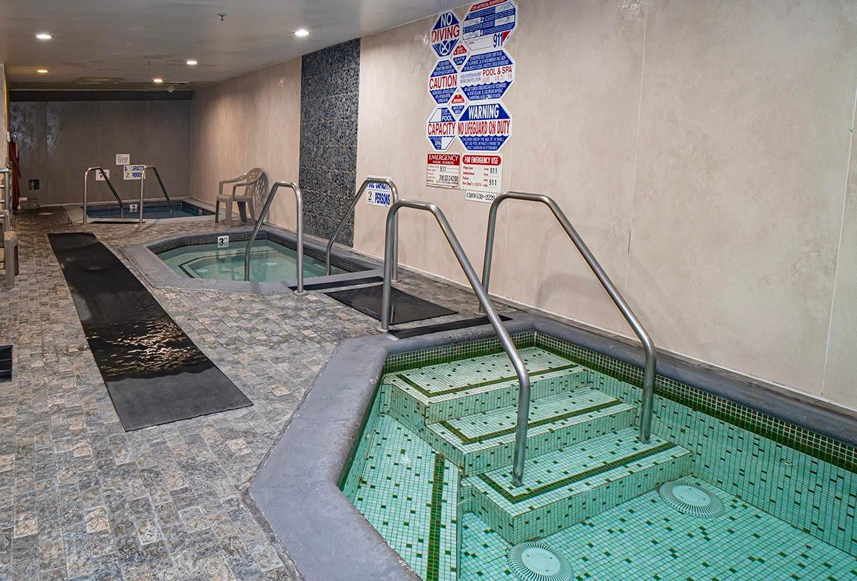 Gardena Women Sauna — recovery studio
