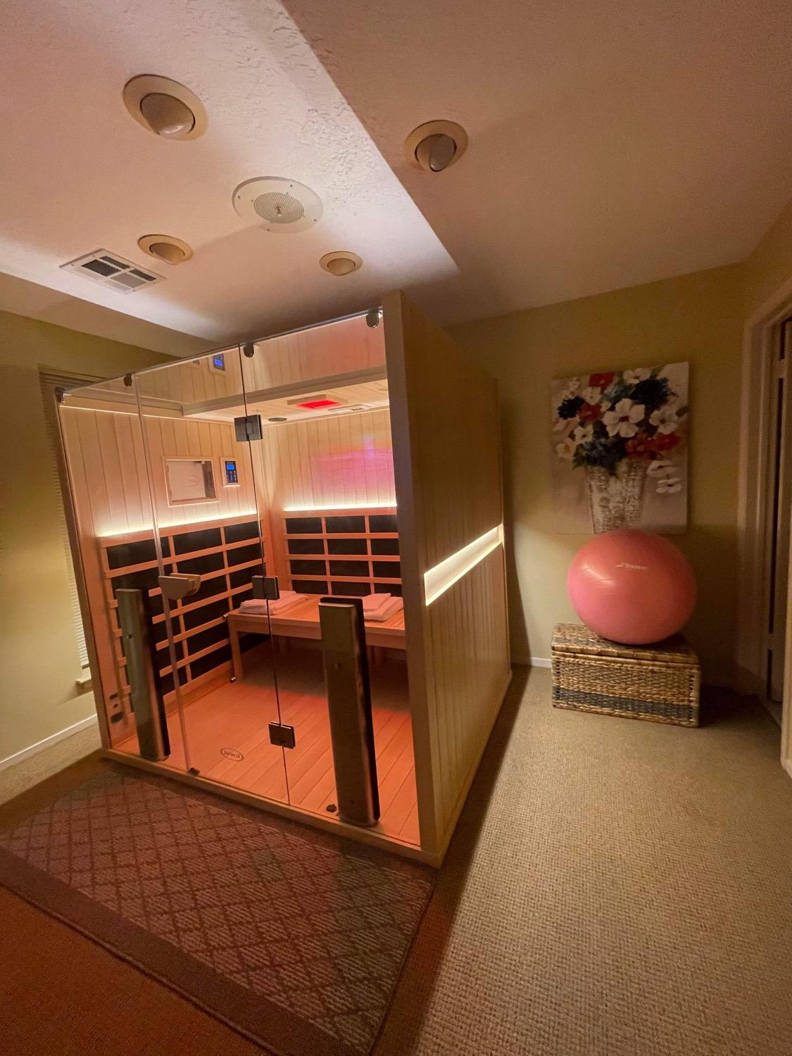 Houston's Sauna & Spa — photo 2