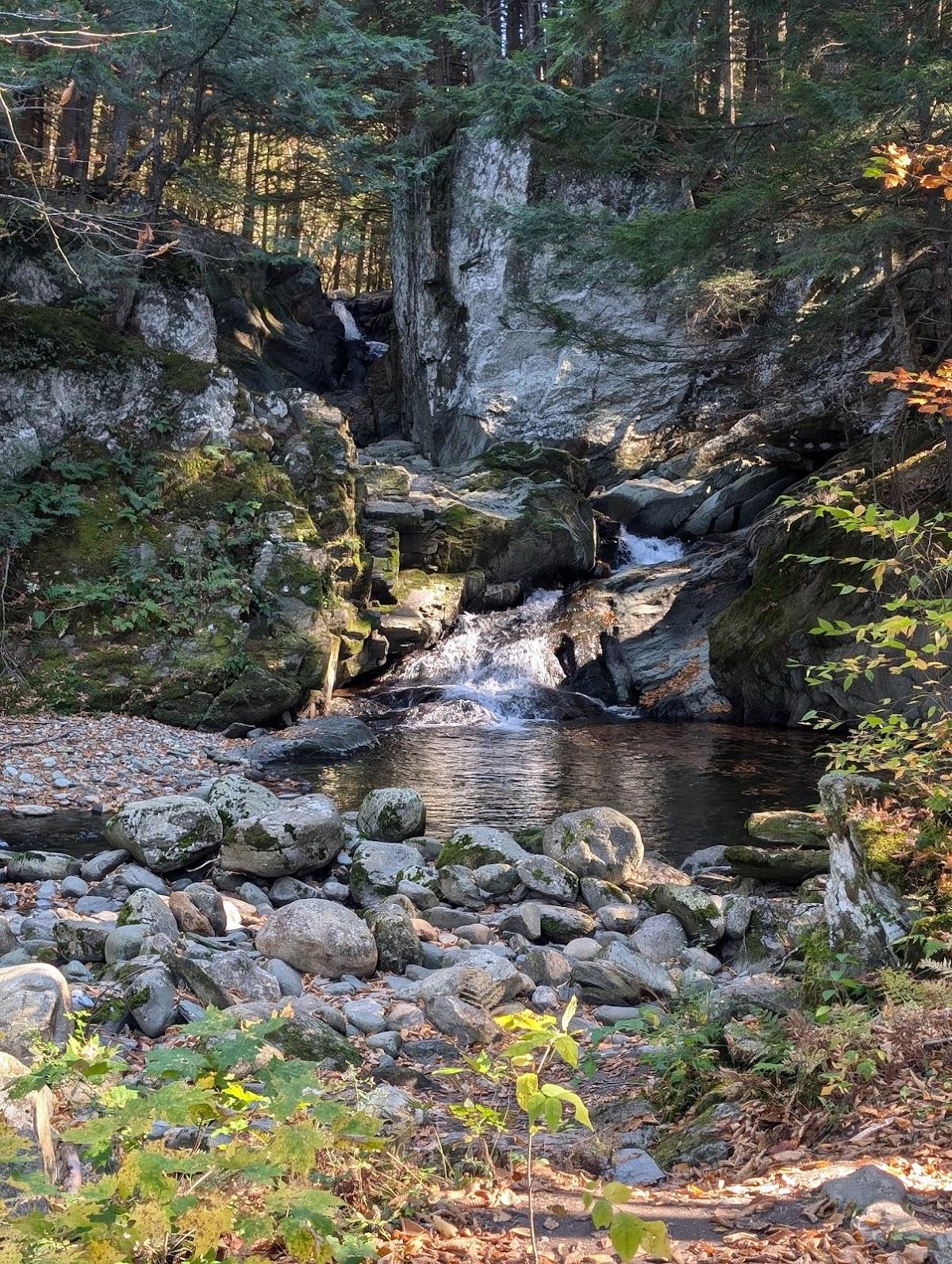 Savu at Madbush Falls — photo 3