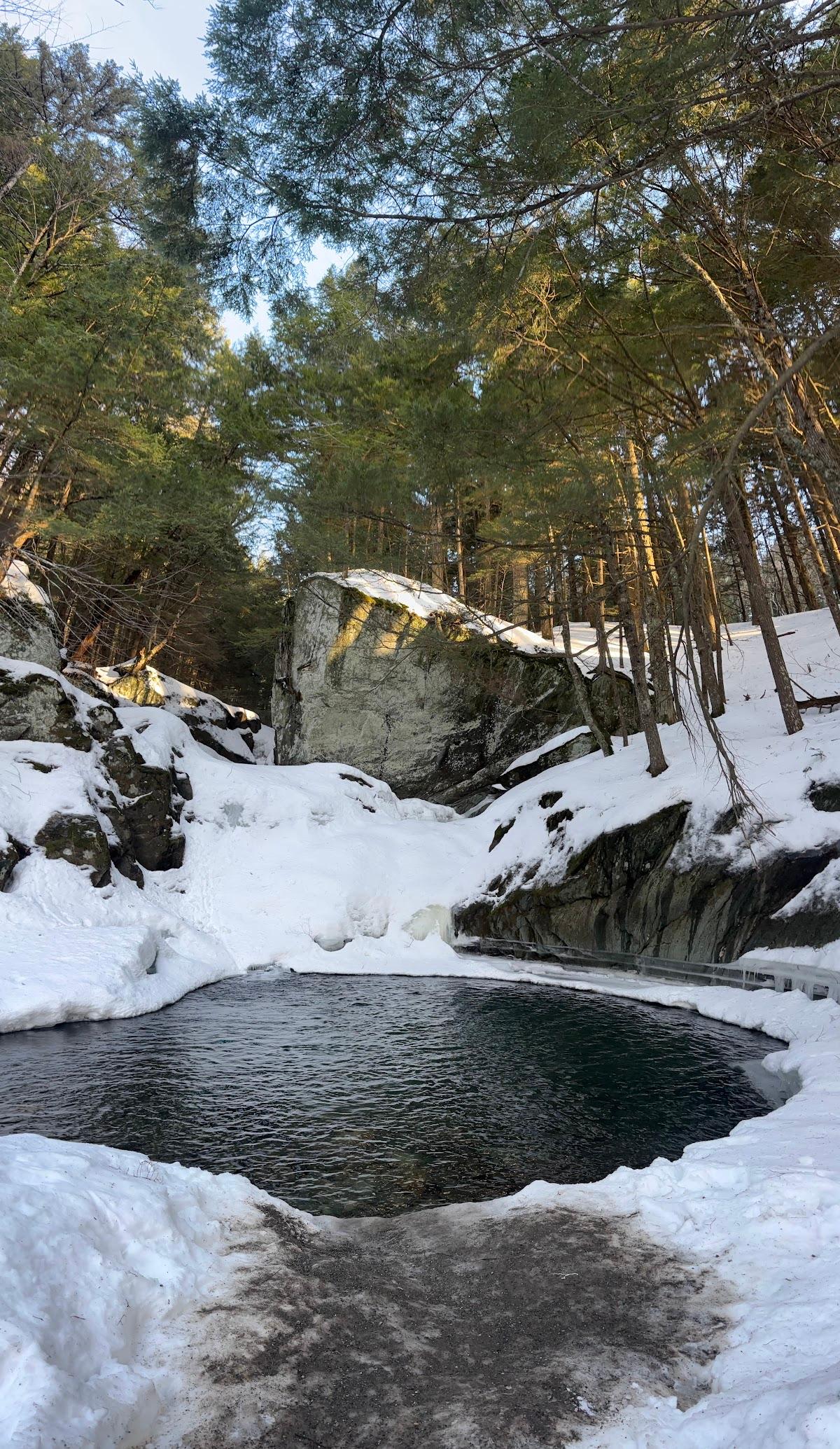 Savu at Madbush Falls — photo 4