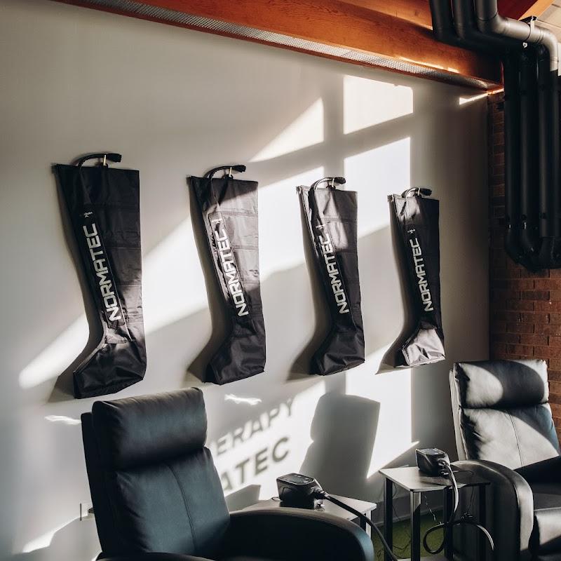 Maverick Massage and Cryotherapy — recovery studio in Naperville, IL