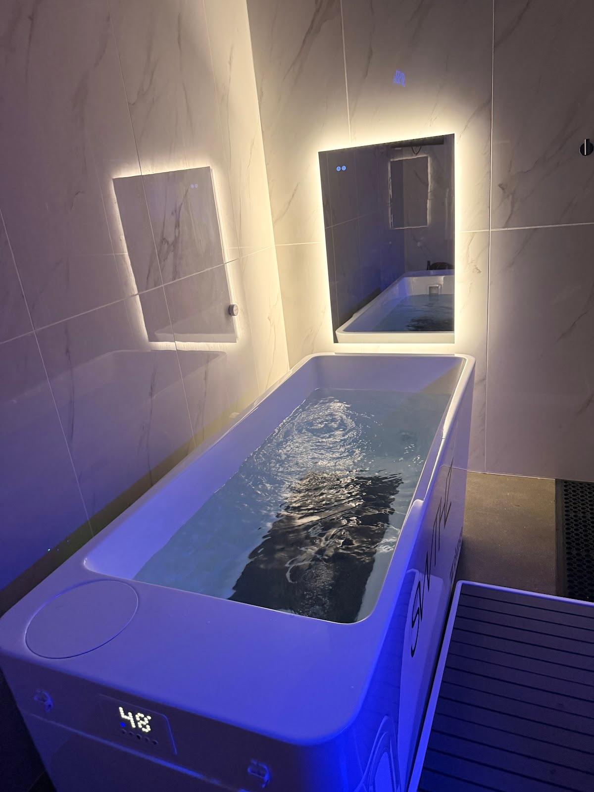 SweatHouz Venice Contrast Therapy Studio — recovery studio