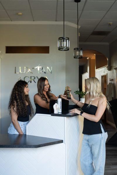 Lux Tan & Cryo - Airbrush, Facial & Body Contouring — photo 4