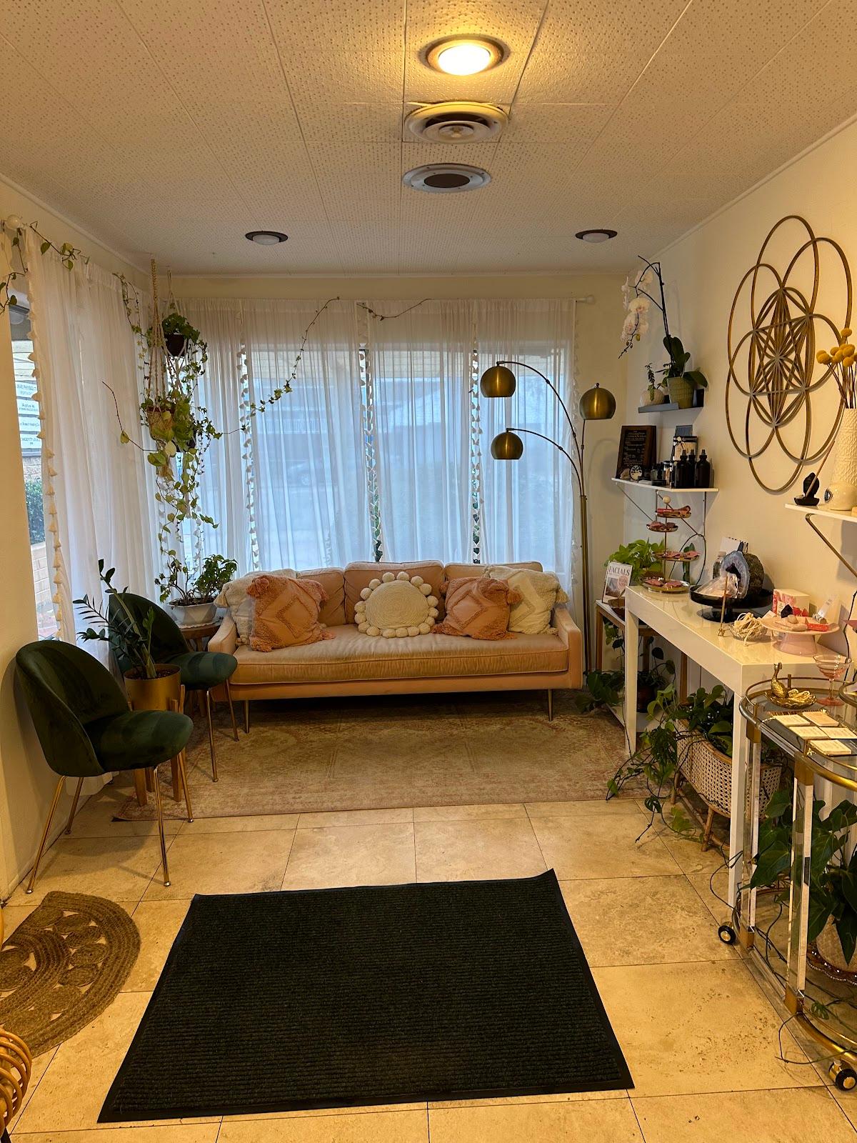 Longevity Lounge — photo 3