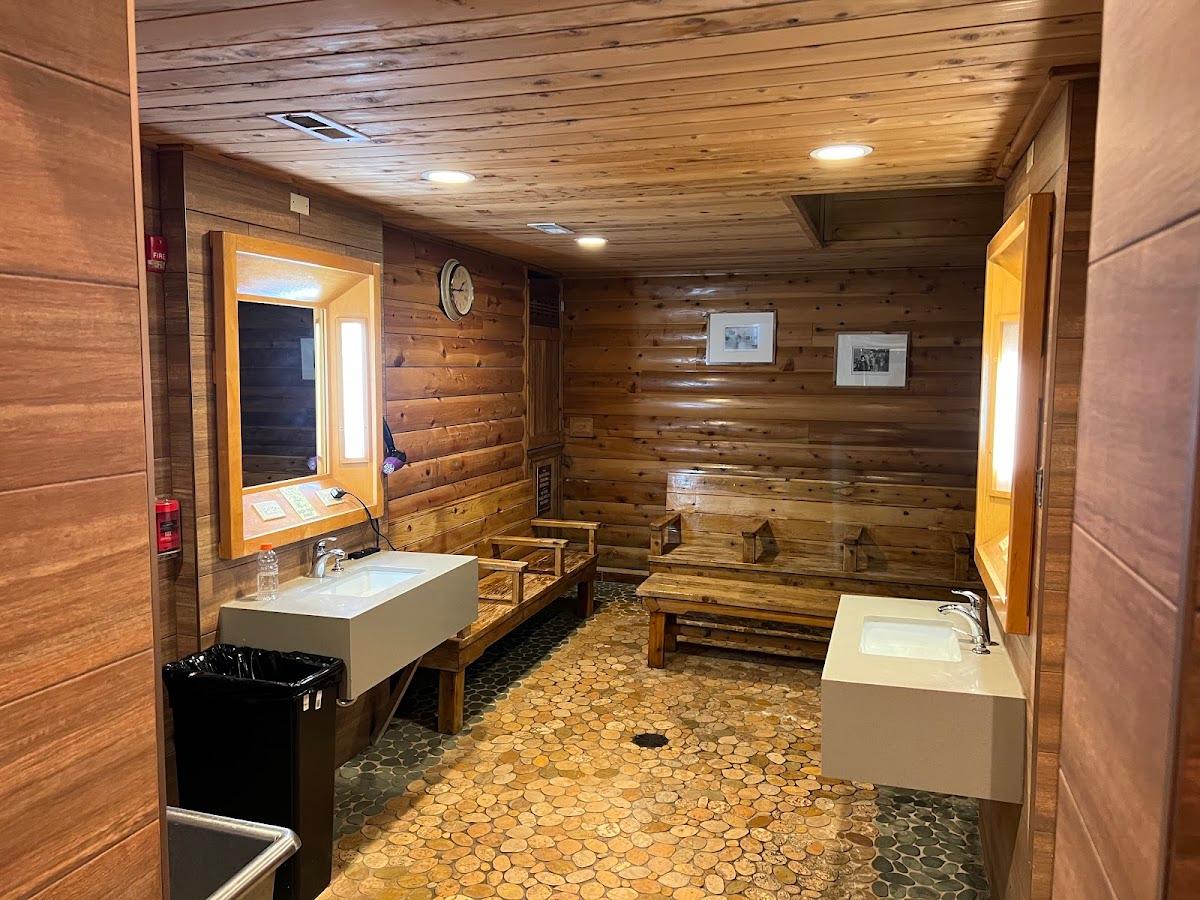 Chicago Bath House — photo 3